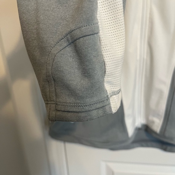 **ATHLETA** W size XL Hidden Hood Jacket - Picture 2 of 8